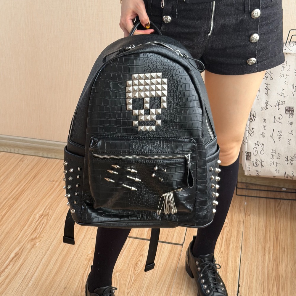 Sewing Zipper - Tas Ransel Motif Kulit Buaya Hitam